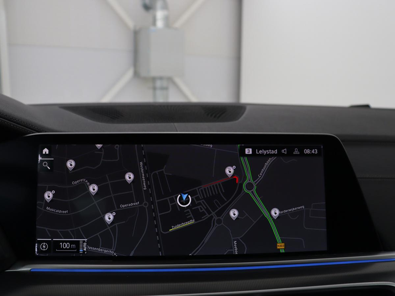 BMW X5 xDrive45e Executive M-sport | SOH 90.1% | Luchtver — photo 24