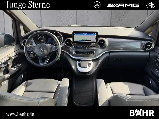 Mercedes-Benz V-Class view 4