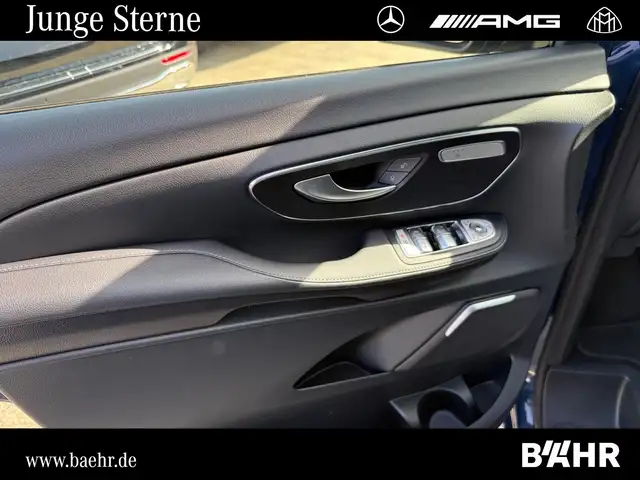 Mercedes-Benz V-Class view 14