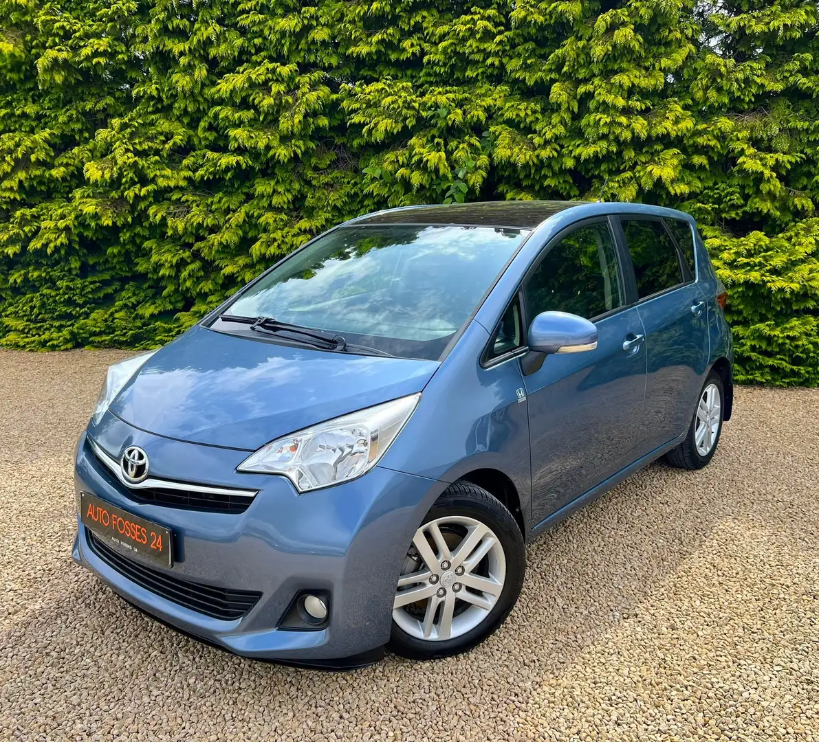 Toyota Verso-S 1.33 VVT-i Multidrive AUTOMATIQUE PANORAMIQUE Blauw - 1