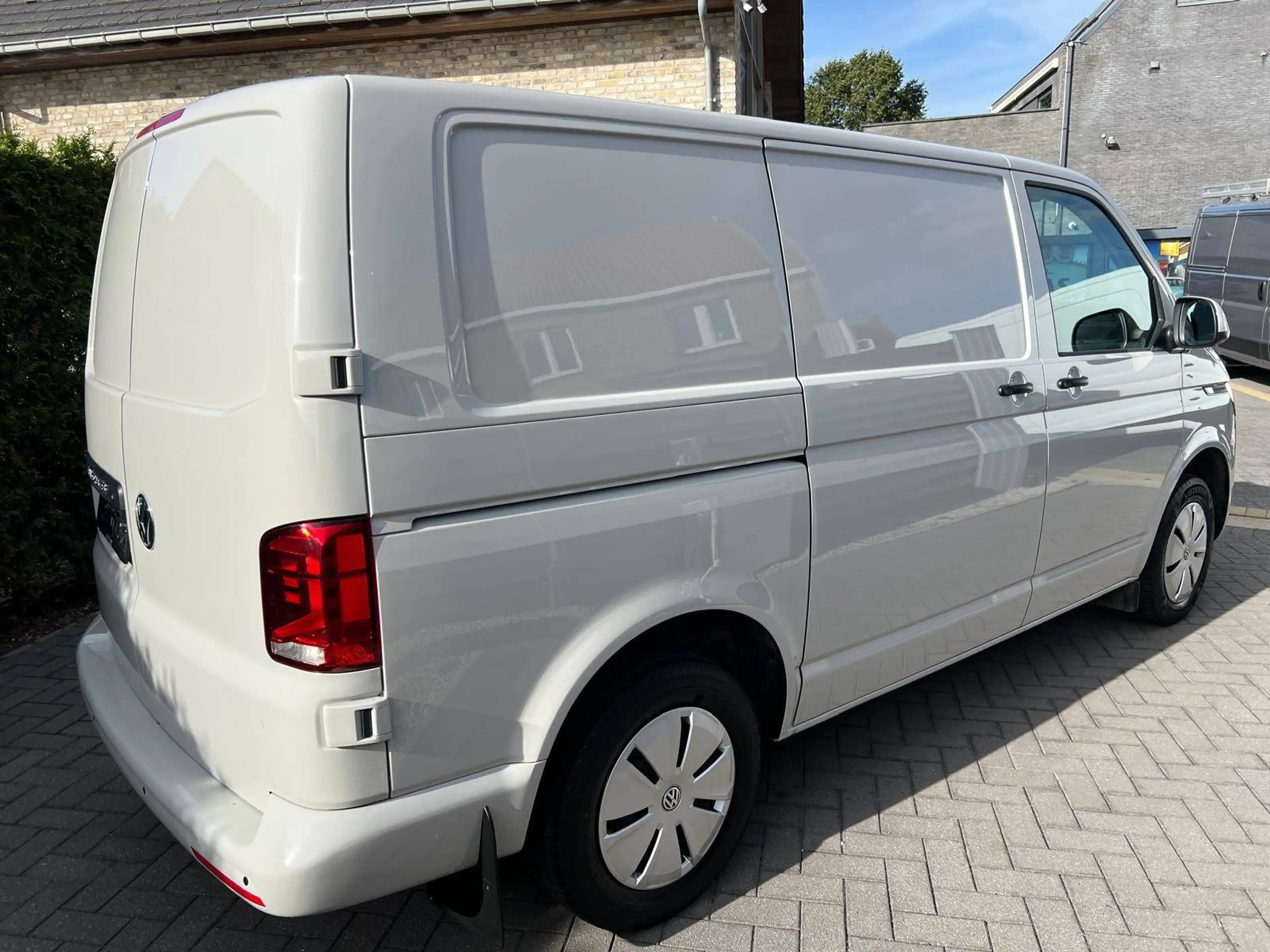 Volkswagen Transporter 2.0 TDi lichte vracht automaat — photo 3