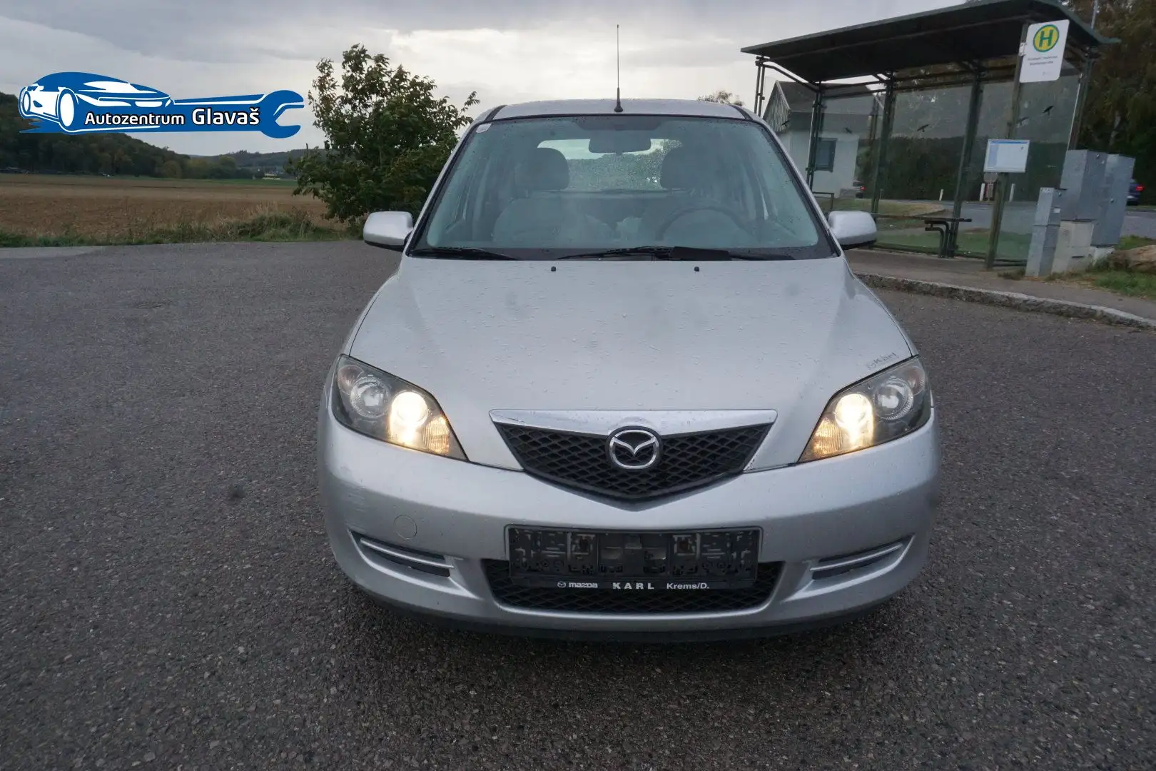 Mazda 2 1.4 CD 68 Silber - 1