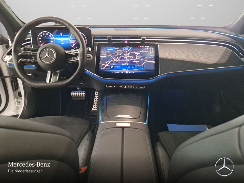 Mercedes-Benz E 220 d T AMG Pano Distr. Kamera Spurhalt-Ass PTS — photo 13