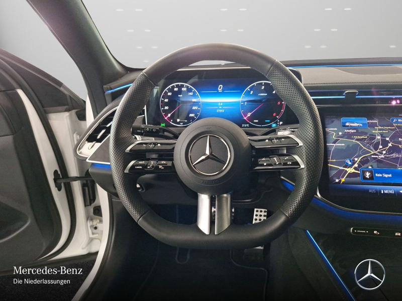 Mercedes-Benz E 220 d T AMG Pano Distr. Kamera Spurhalt-Ass PTS — photo 14