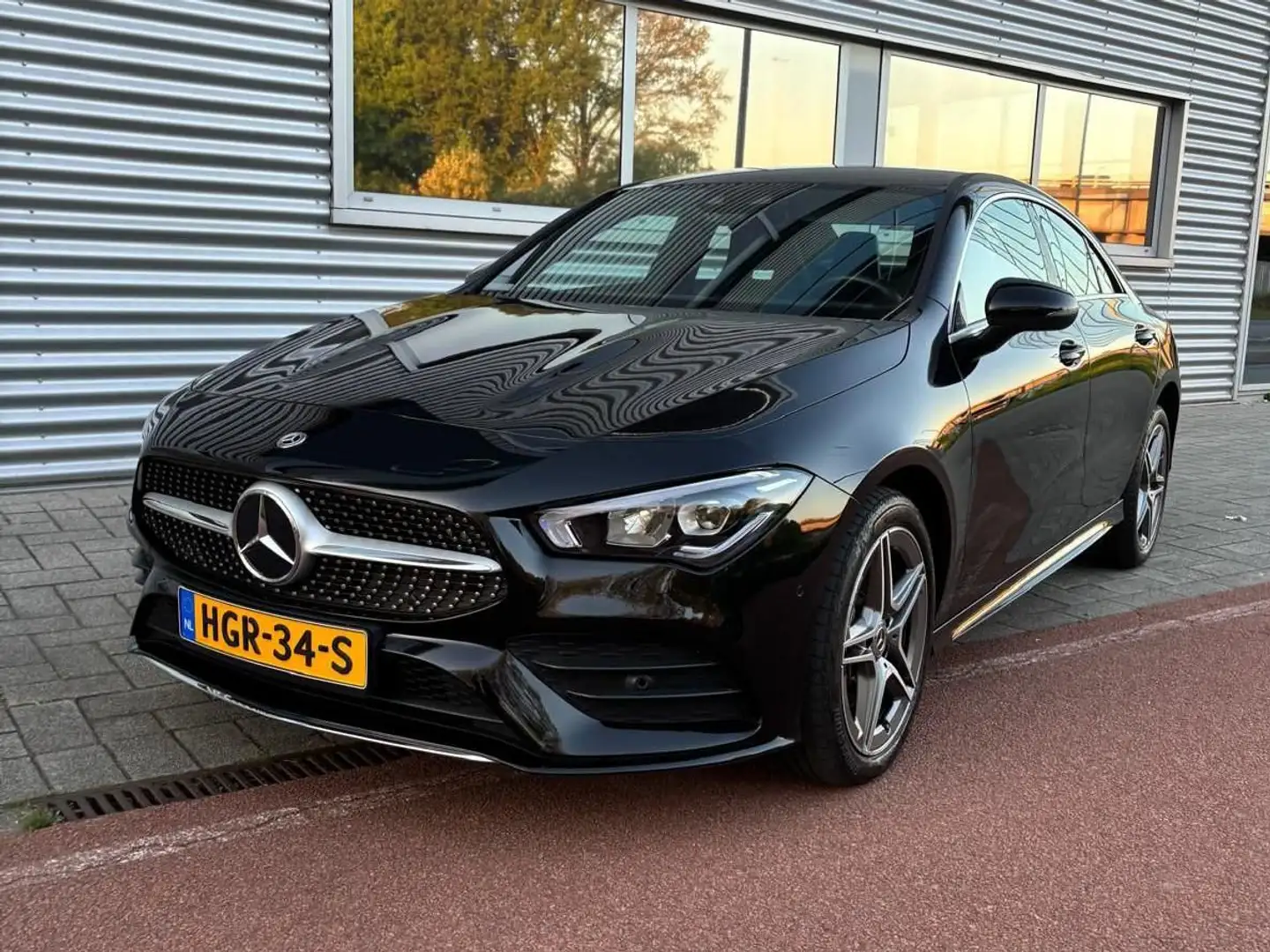 Mercedes-Benz CLA 250 CLA 250 AMG Line Zwart - 1
