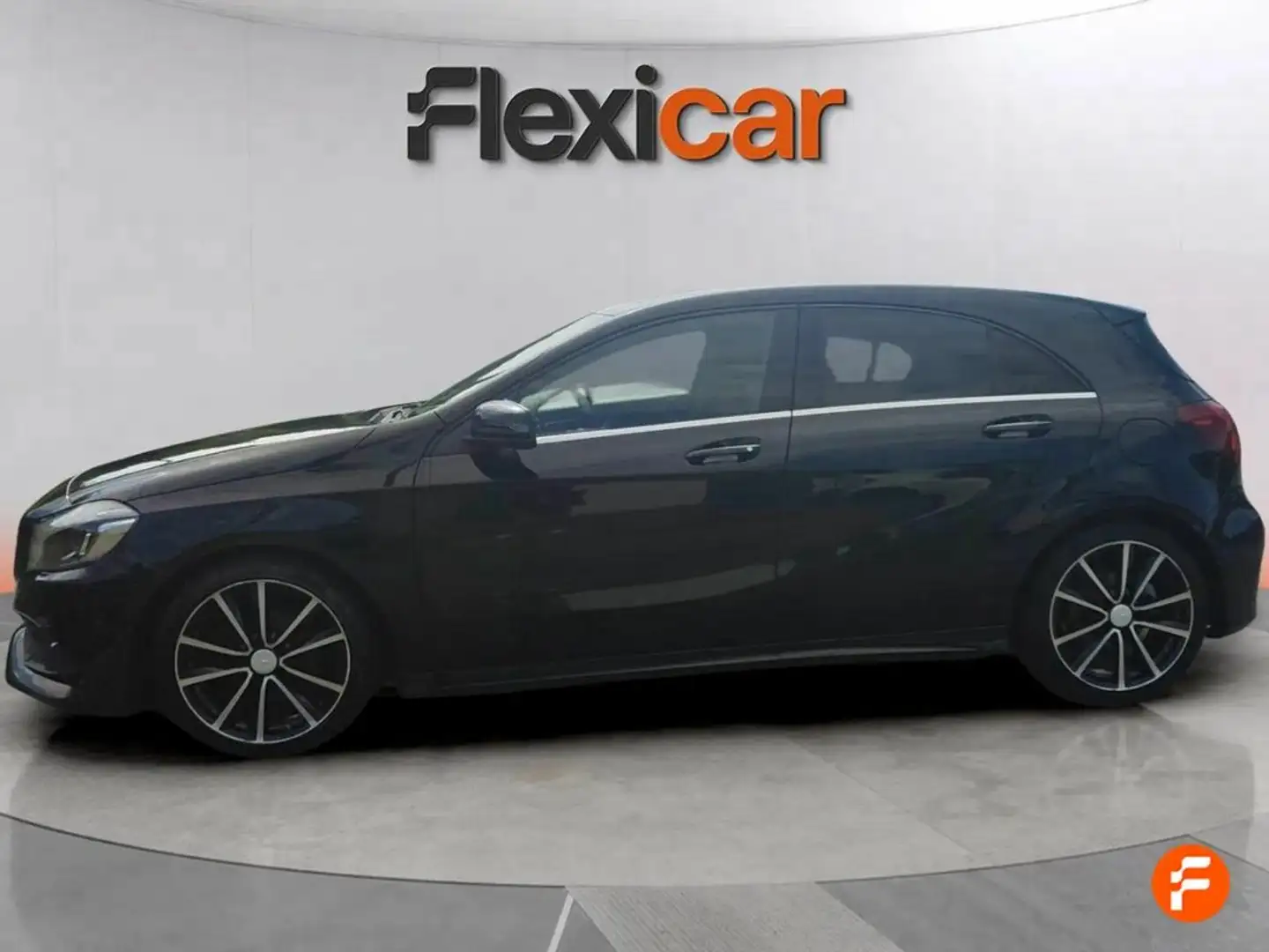 Mercedes-Benz A 200 d 4MATIC AMG Line Czarny - 2