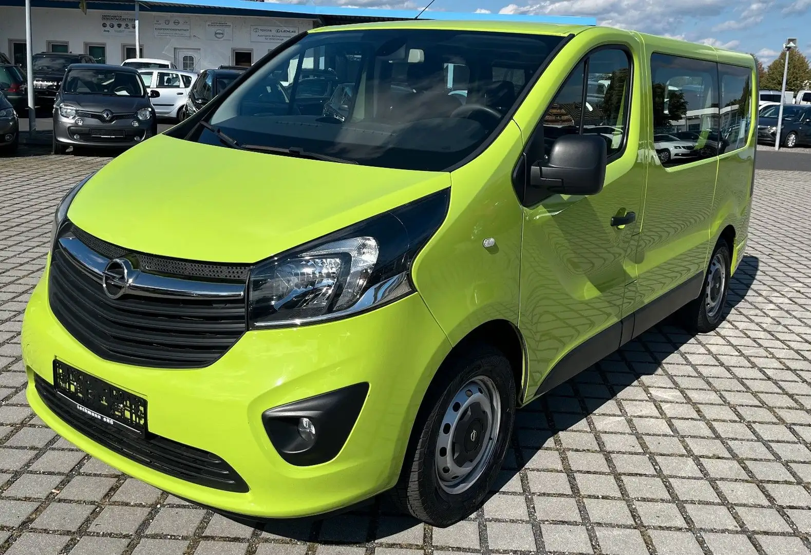 Opel Vivaro 1.6 CDTi Combi L1H1 Grün - 1