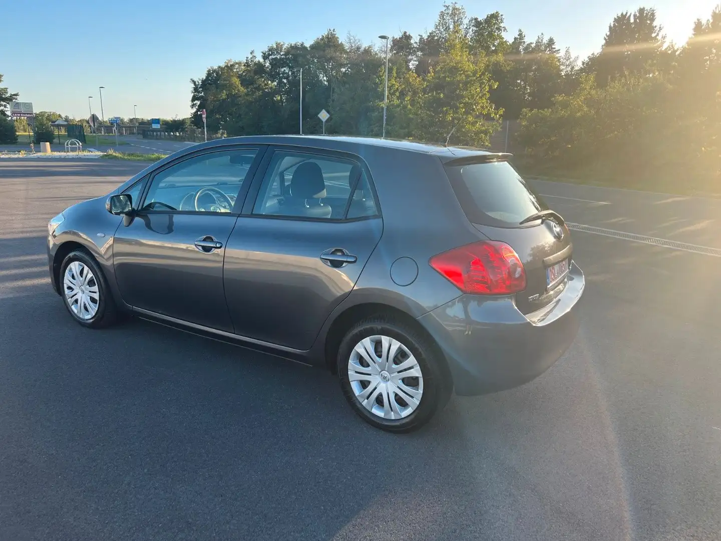 Toyota Auris Luna 62Tkm.TÜV/Insp.Neu Grau - 2