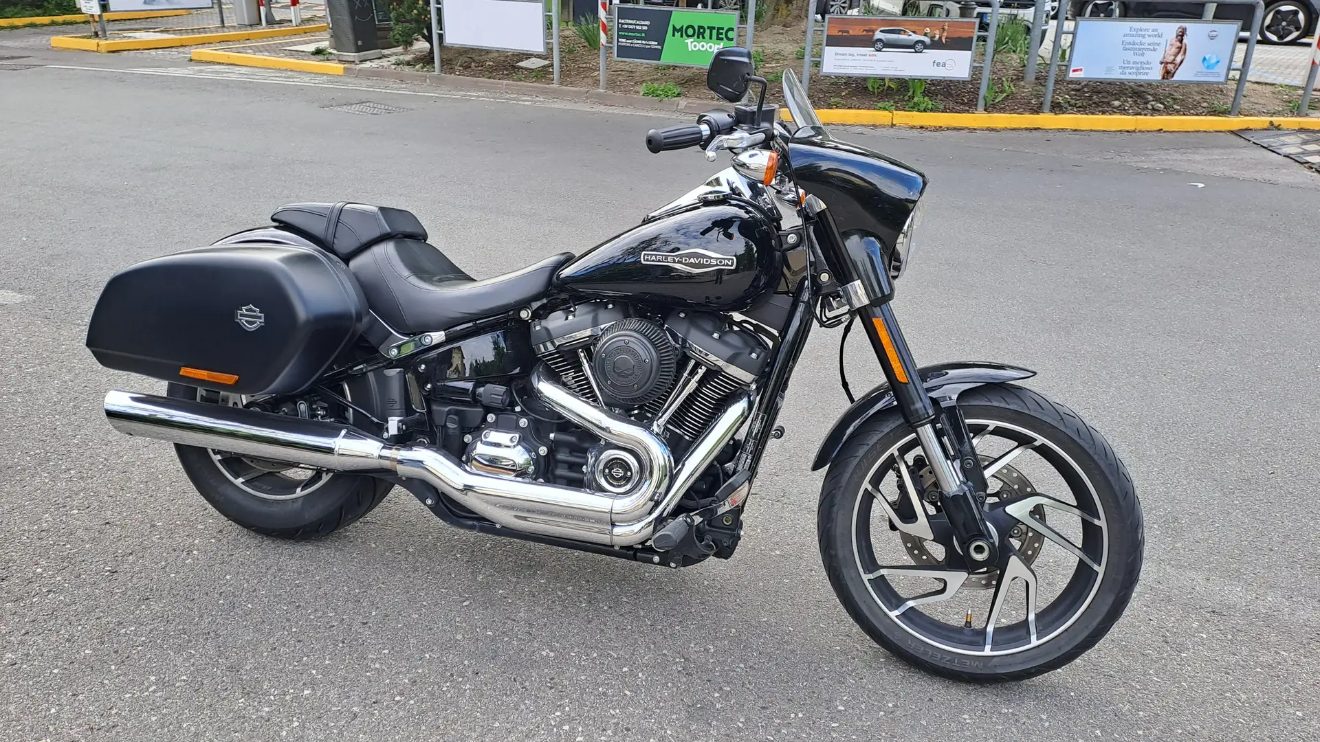 Harley-Davidson Sport Glide 107 Чорний - 1