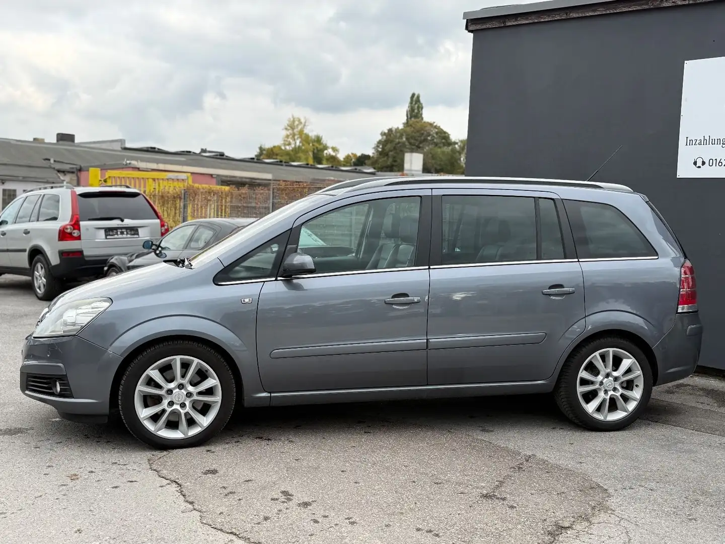 Opel Zafira 2.2 Automatik Cosmo *LEDER*PANORAMA*XENON Grau - 2
