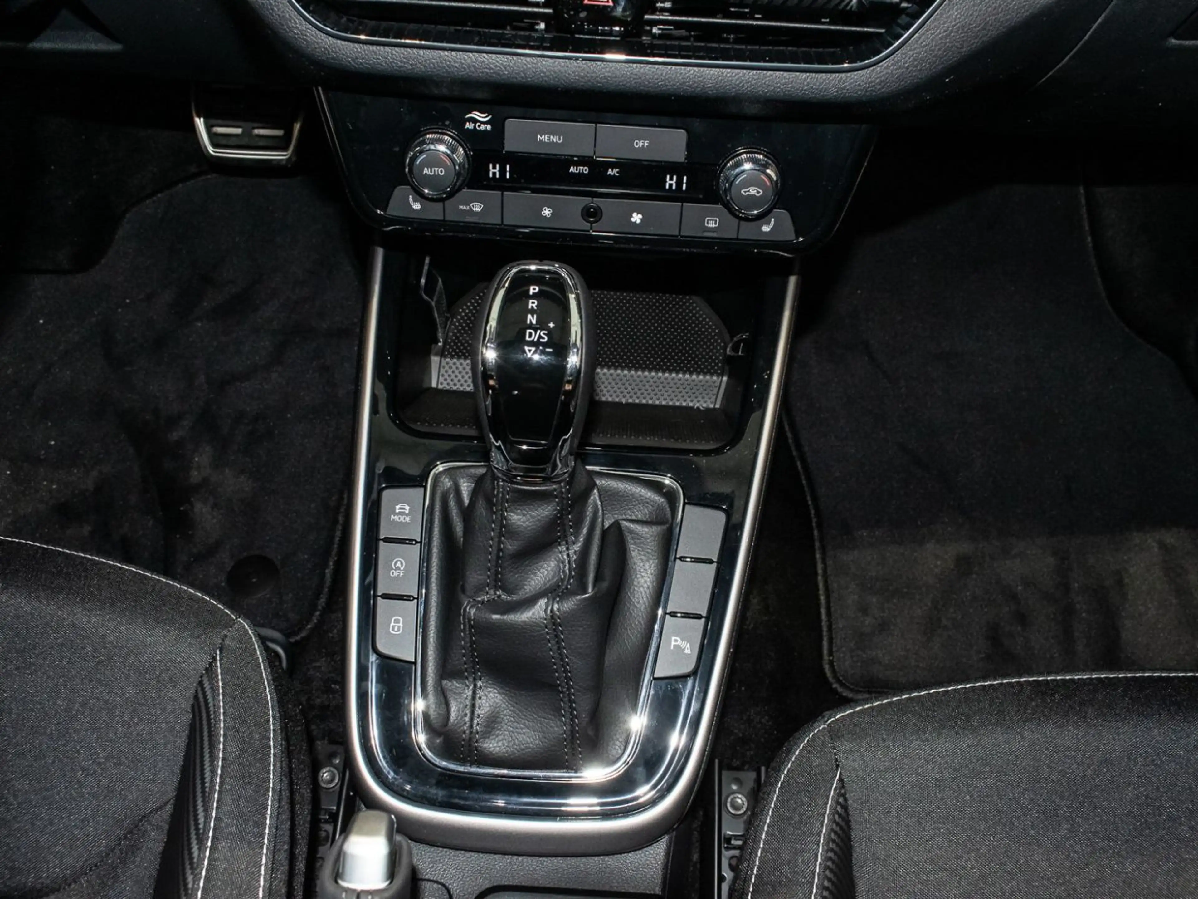 Skoda Fabia 1.5 TSI DSG 130Edition NAVI ACC KAM KEYLESS — photo 13
