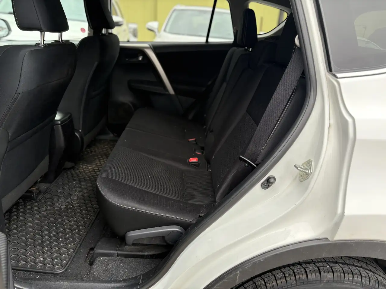Toyota RAV 4 снимка Toyota RAV 4