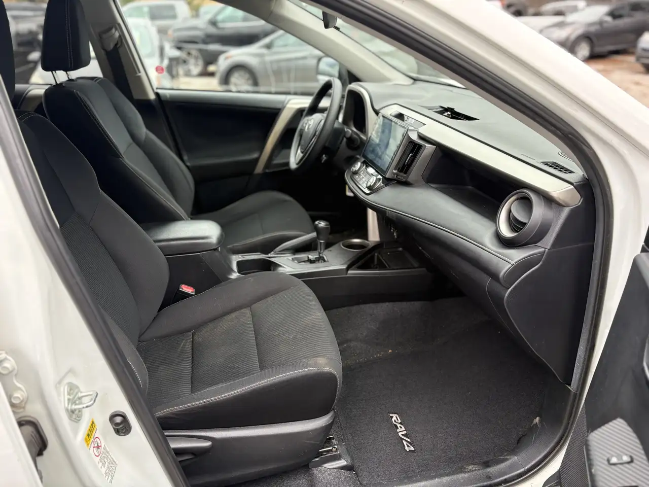Toyota RAV 4 снимка Toyota RAV 4