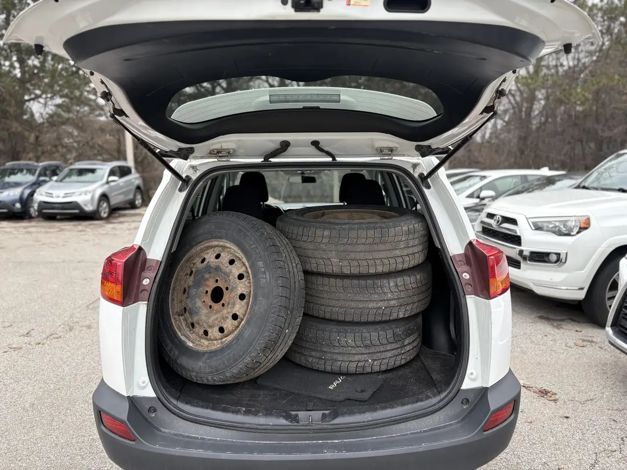 Toyota RAV 4 снимка Toyota RAV 4