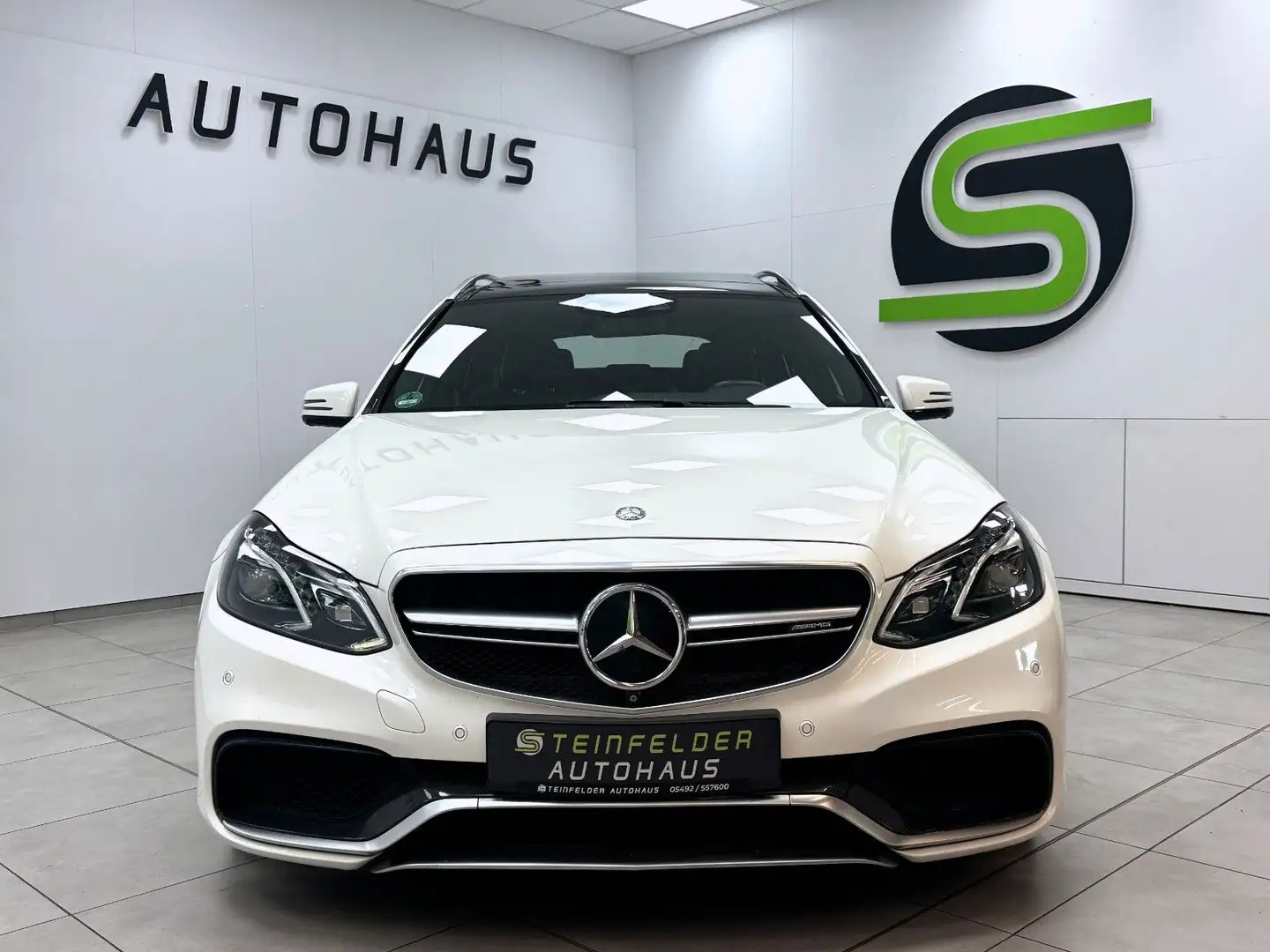 Mercedes-Benz E 63 AMG S / DRIVERS / PANOR./ KERAMIK / CARBON Blanc - 2