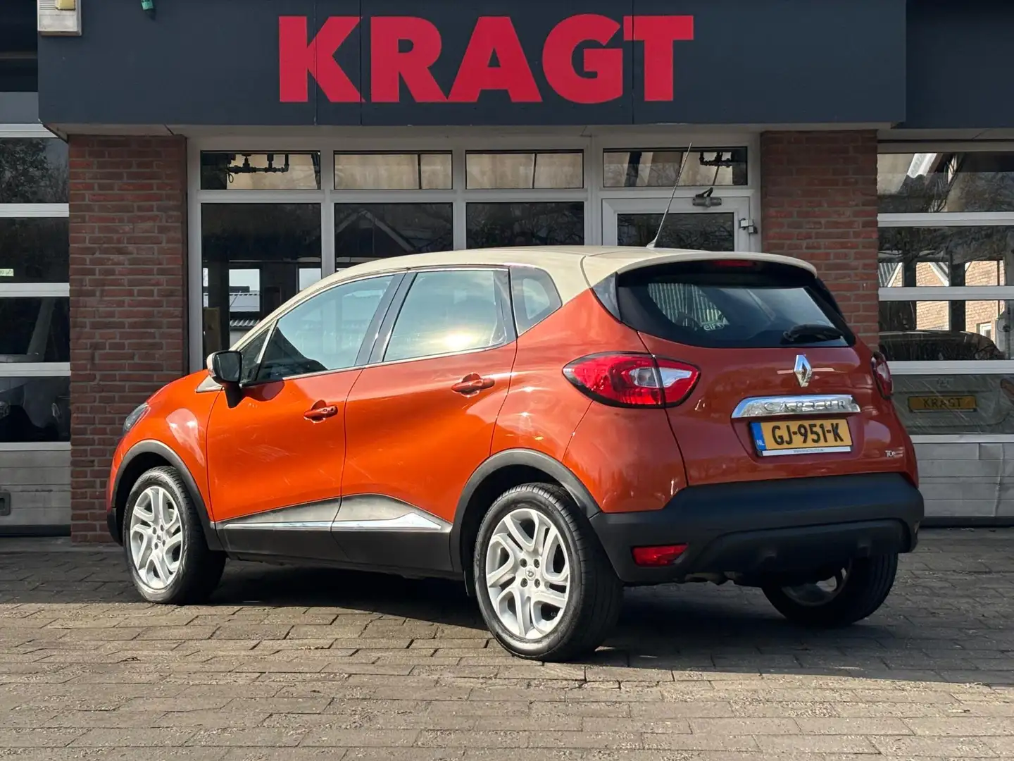 Renault Captur Dynamique 0.9 TCe 90 pk - Climate control - Navi - Orange - 2