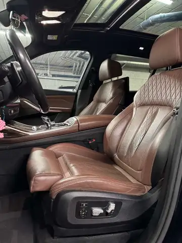 BMW X7 xDrive 30 d M Sport * 7 SITZE * FINANZIERUNG Ansicht 7