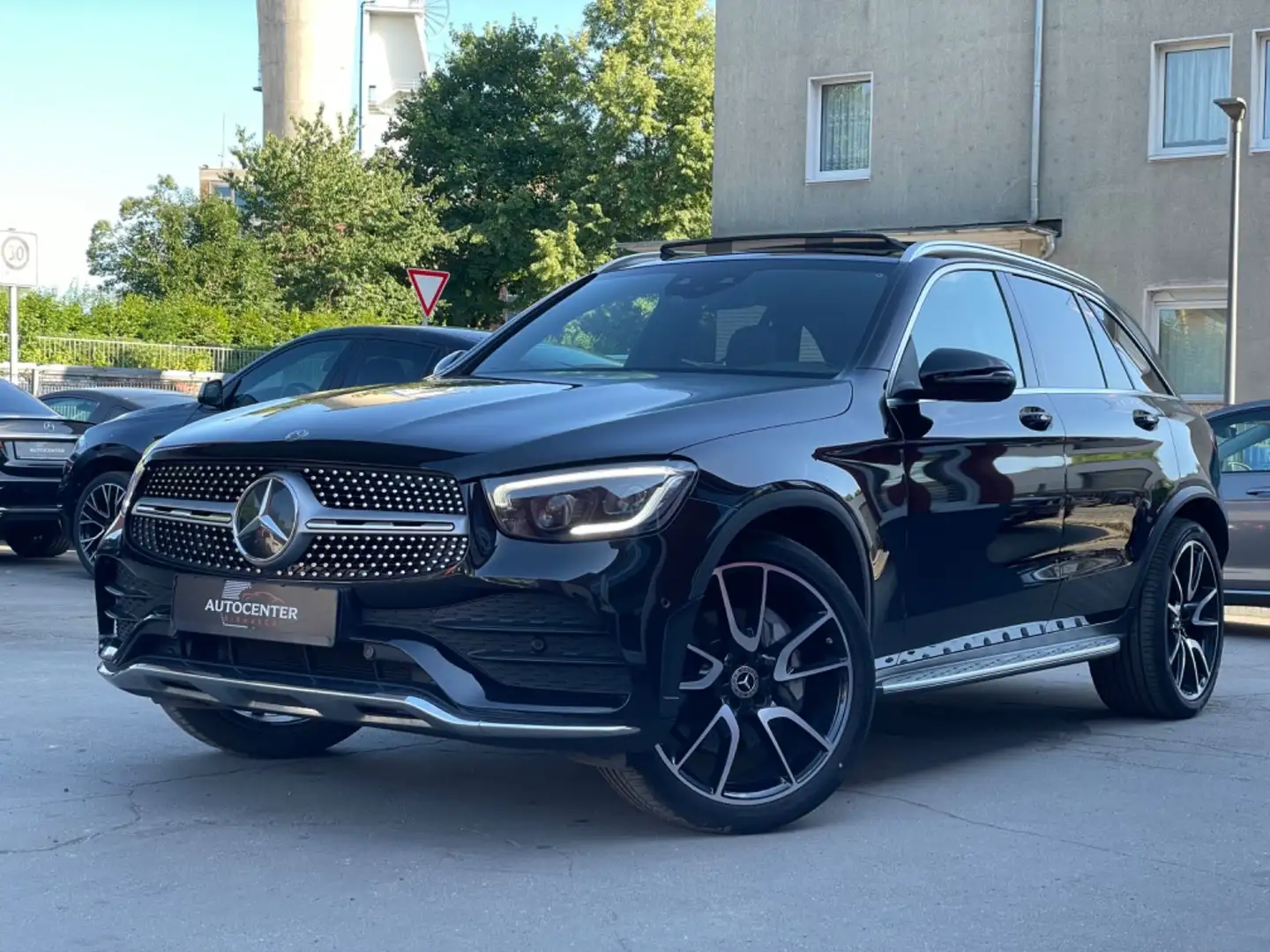 Mercedes-Benz GLC 220 d 4Matic*AMG-LINE*PANO*AMBIENTE*20 ZOLL* Noir - 1
