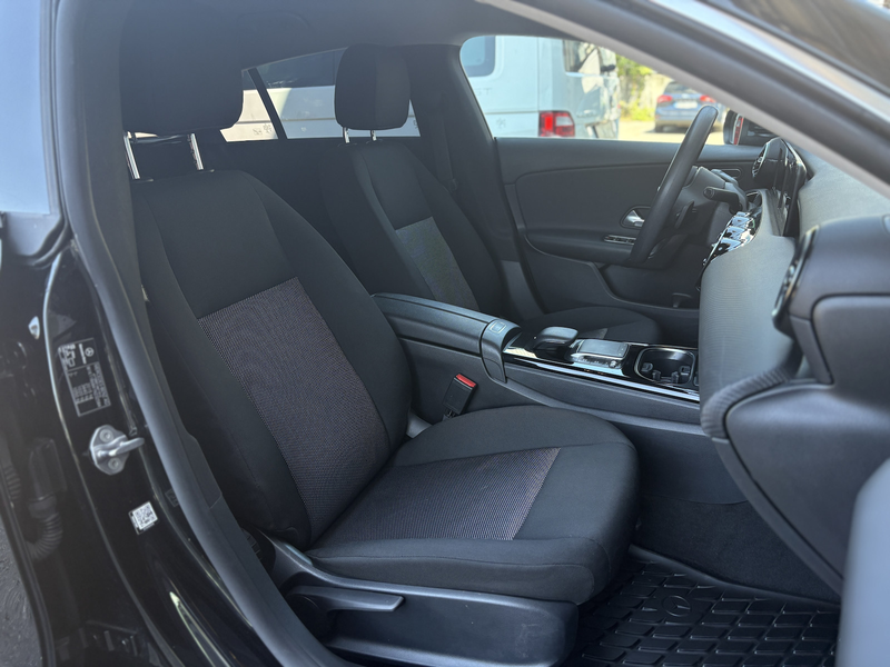 Mercedes-Benz CLA 180 BUSINESS-PAKET/NAVI/DAB — photo 12