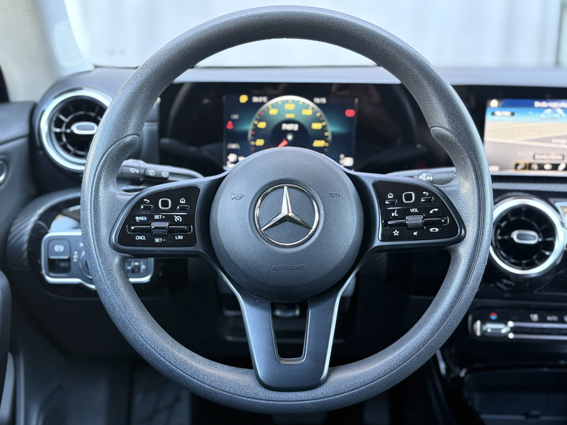 Mercedes-Benz CLA 180 BUSINESS-PAKET/NAVI/DAB — photo 18