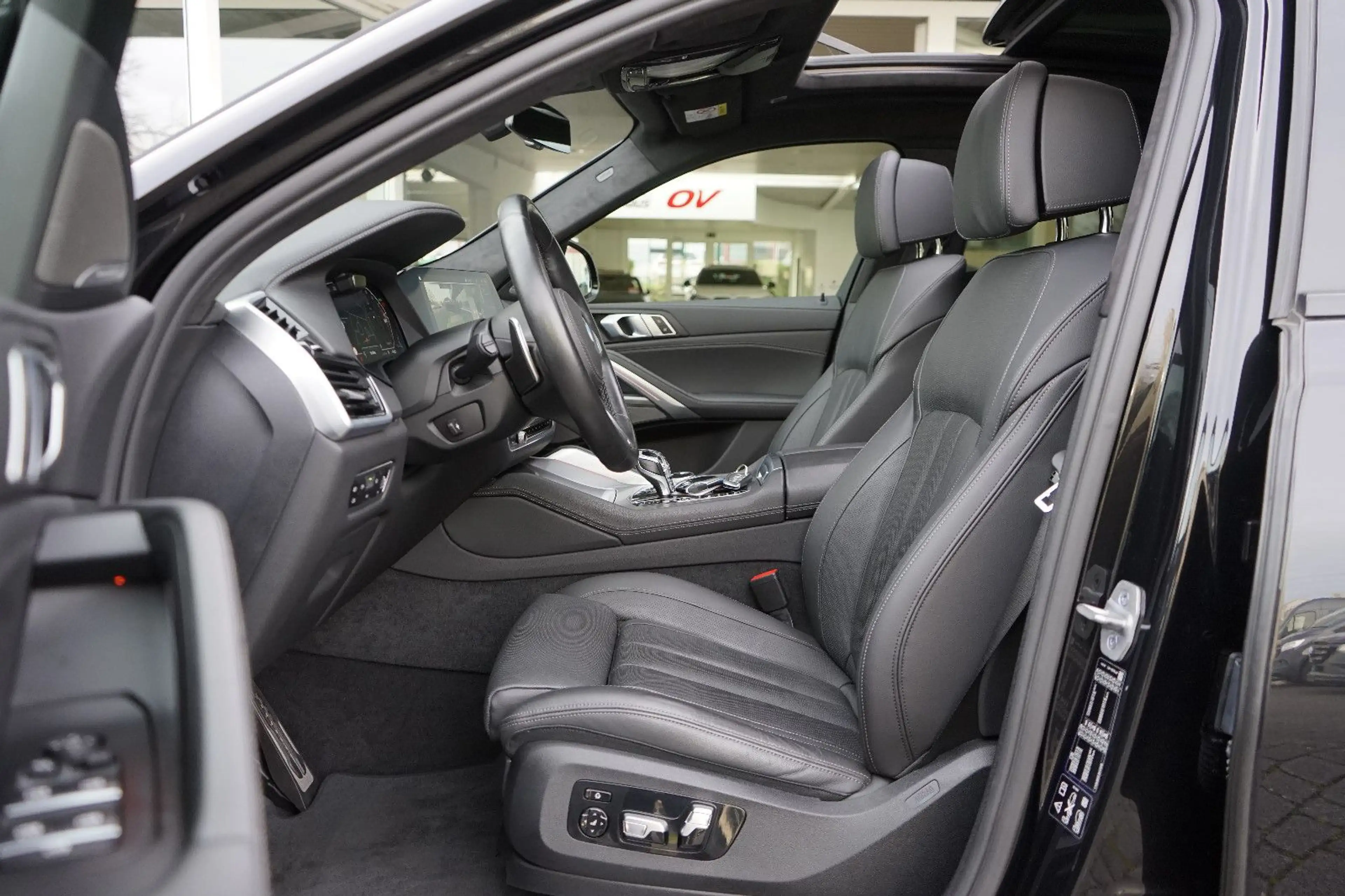 BMW X6 40xd M Sport*3xTV*Carbon*Massage*ACC*PanoSKY* — photo 7