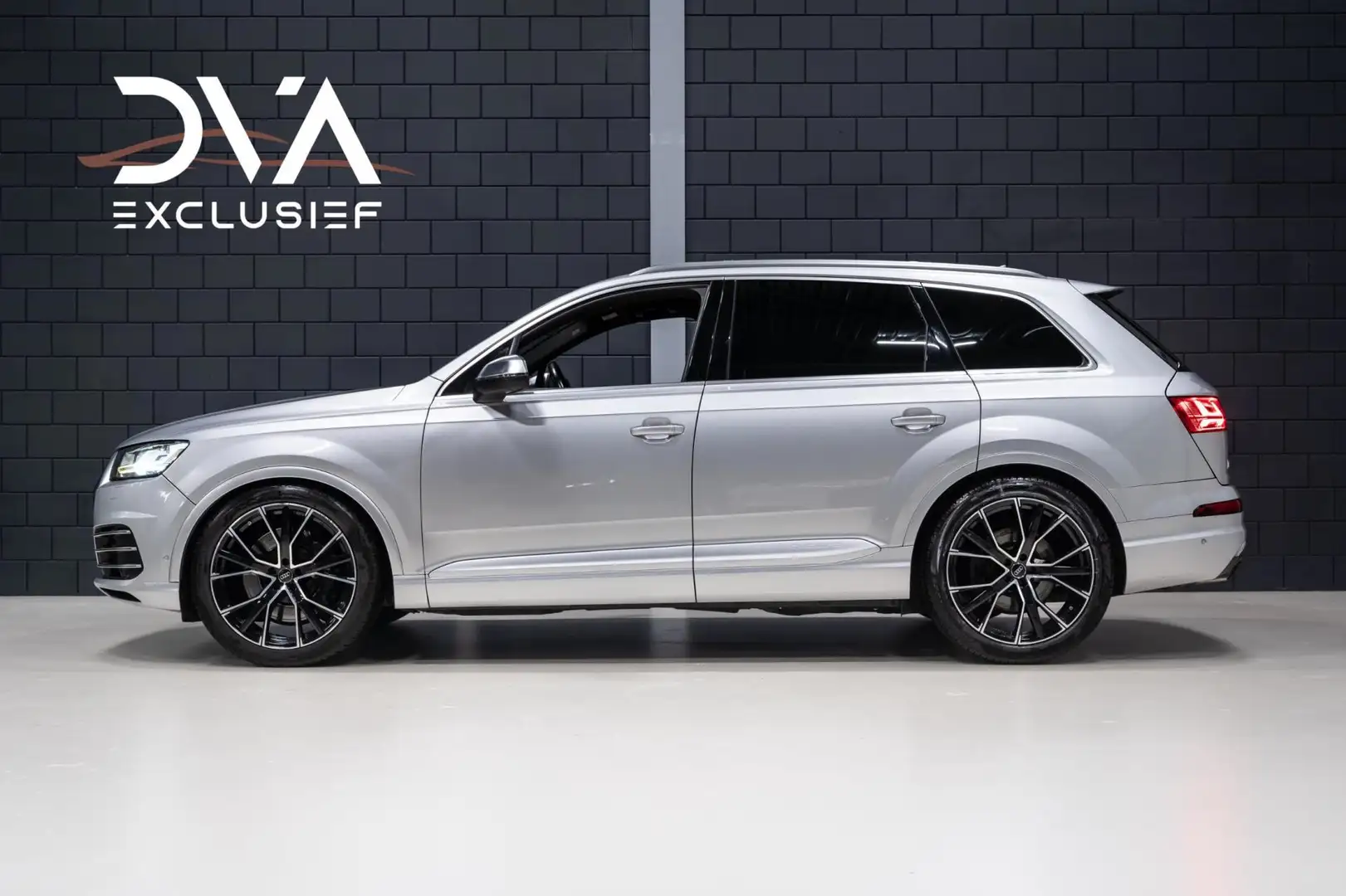 Audi SQ7 TDI Stříbrná - 1