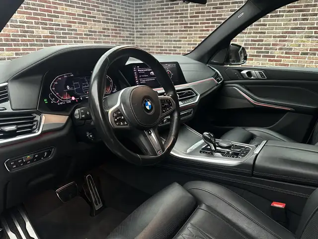 BMW X5 view 3