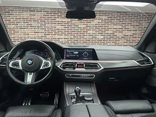 BMW X5 view 11