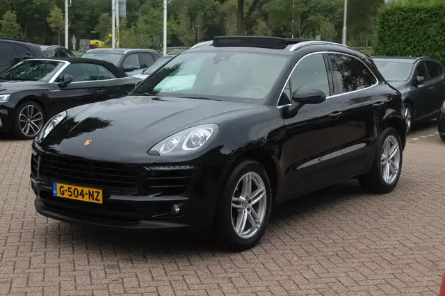Porsche Macan view 6