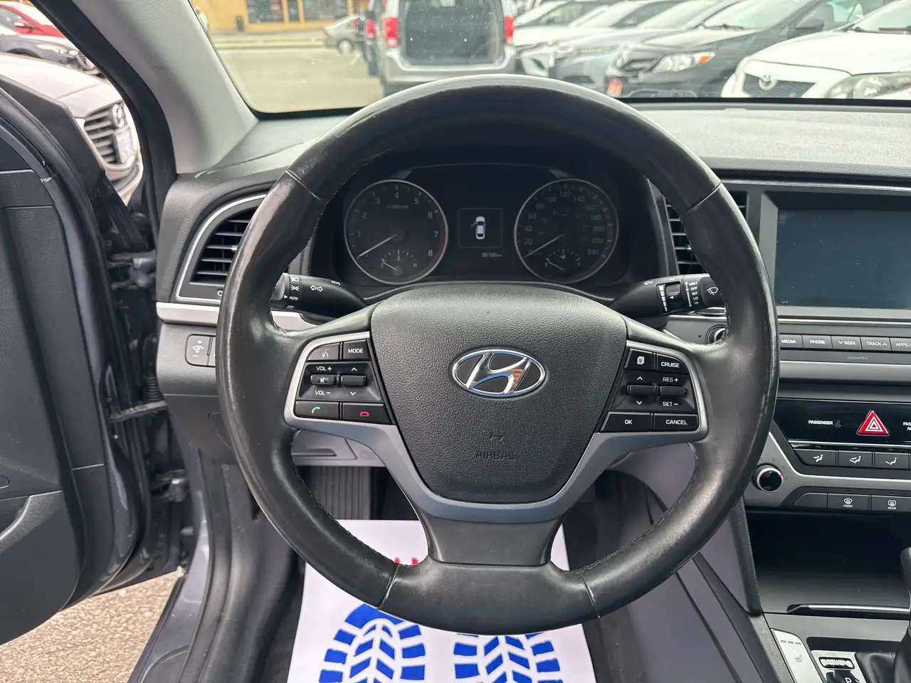 Hyundai ELANTRA снимка Hyundai ELANTRA