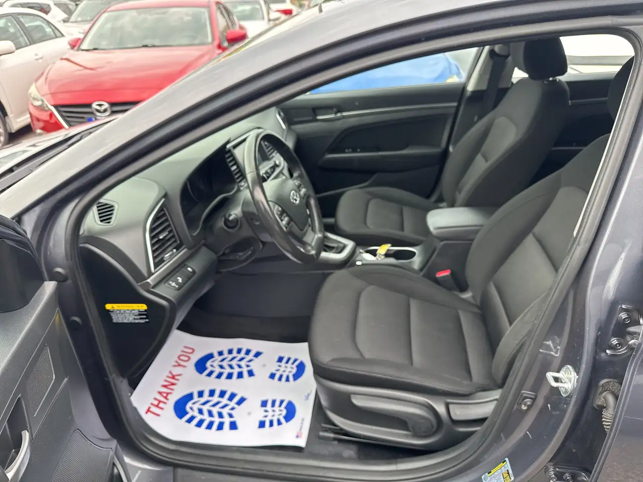 Hyundai ELANTRA снимка Hyundai ELANTRA
