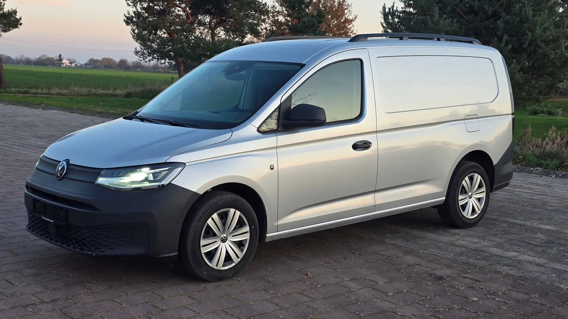Volkswagen Caddy Cargo Maxi 2.0l TDI LED PDC ACC LKW DAB 1HAND Grau - 1