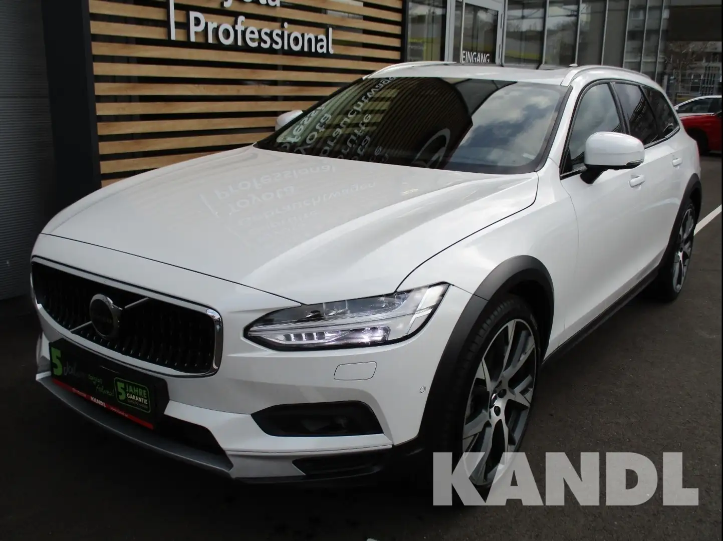 Volvo V90 Cross Country Plus B4 AWD Geartronic Alb - 1