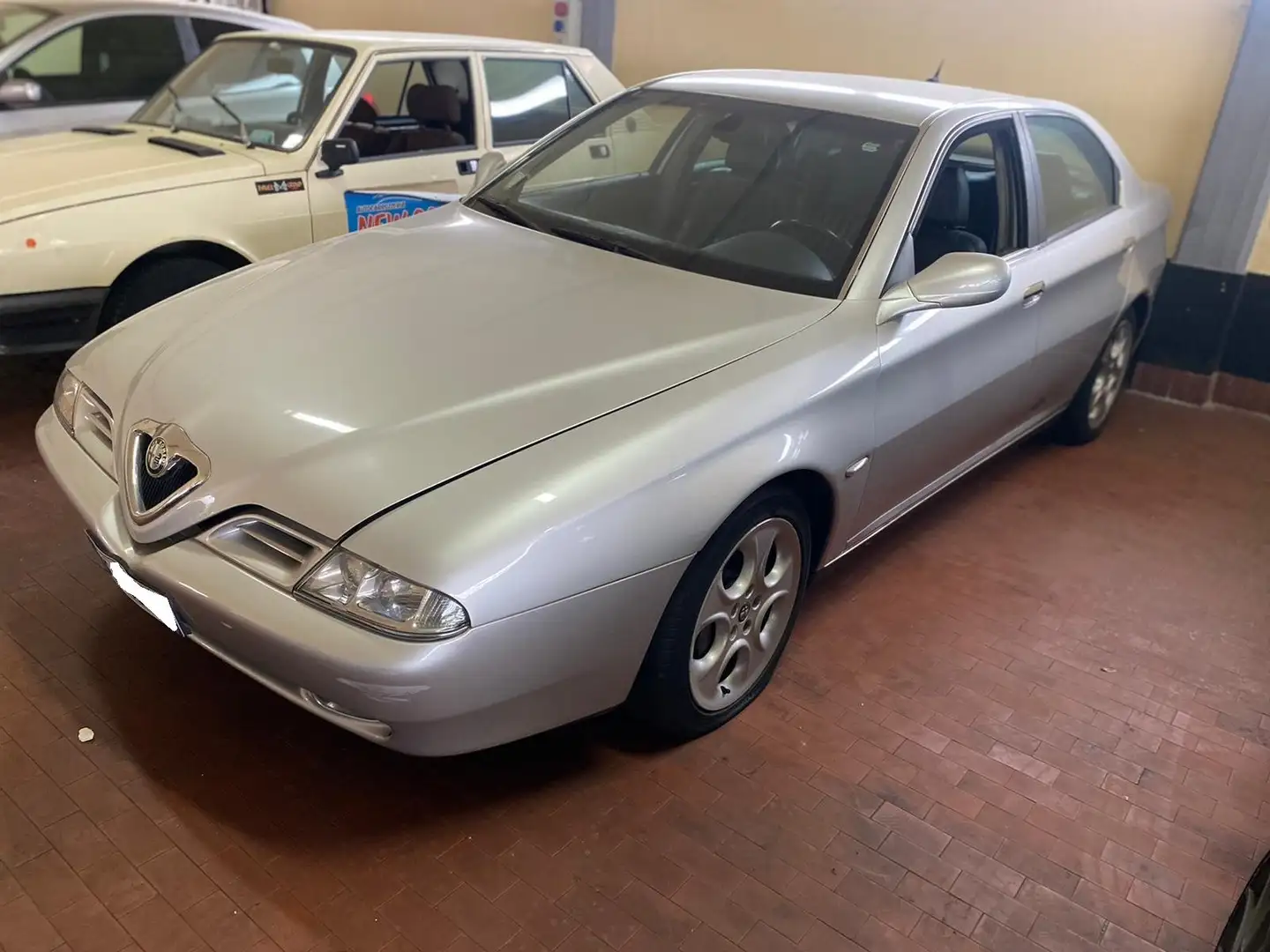 Alfa Romeo 166 2.0i V6 turbo Super Plateado - 1