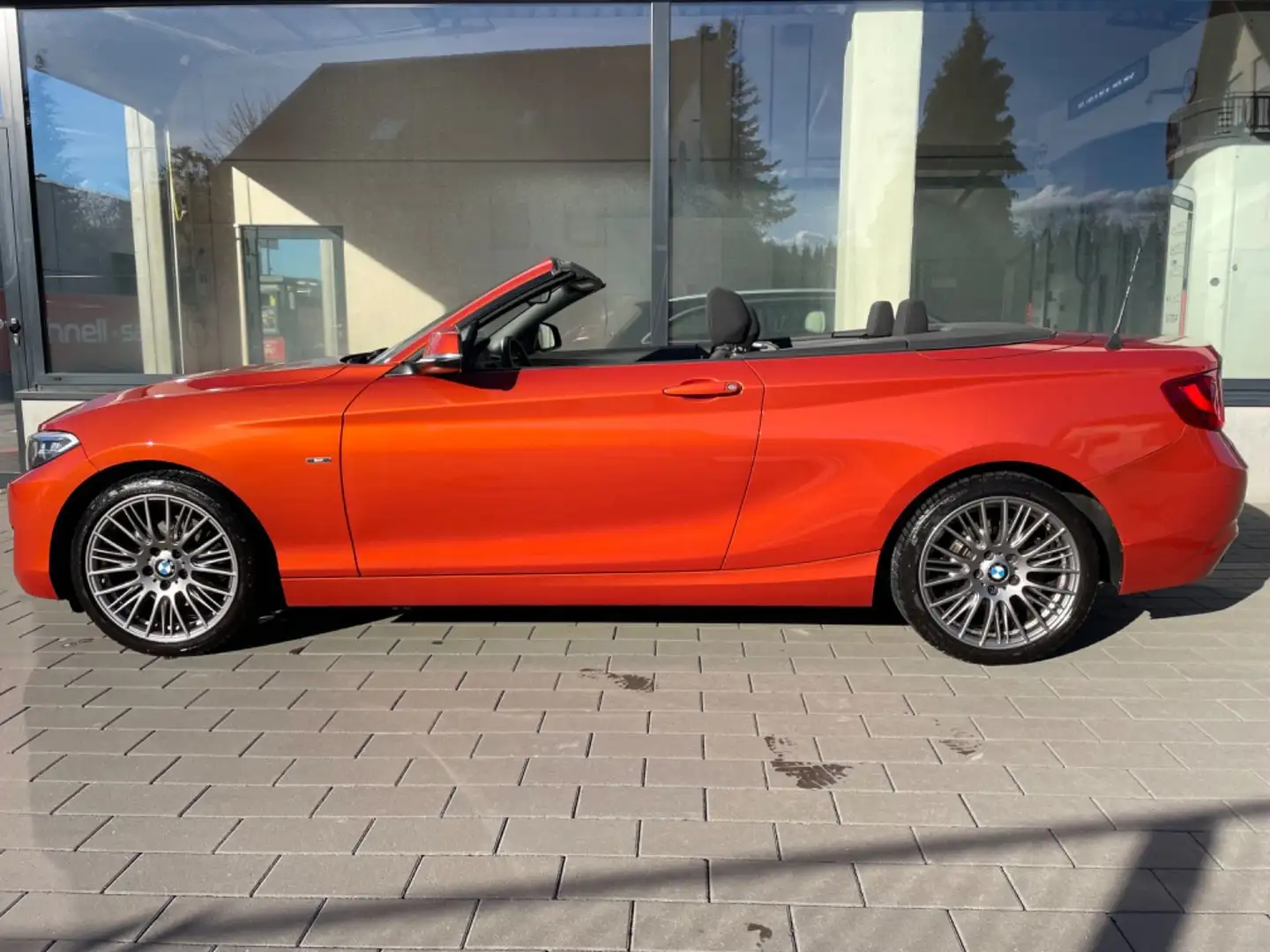 BMW 220 d Cabrio Klima Sitzh. Tempomat Bluetooth PDC Orange - 2