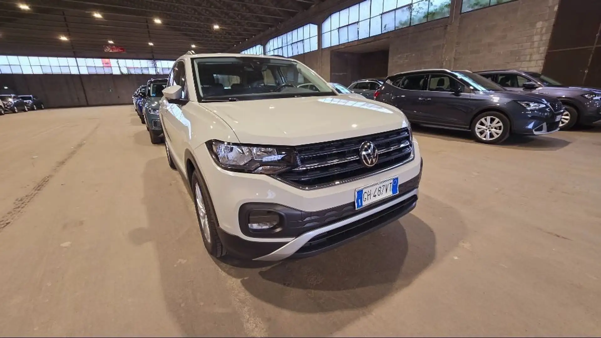 Volkswagen T-Cross 1.0 TSI 110 CV ACC Radar PREZZO REALE Grigio - 2