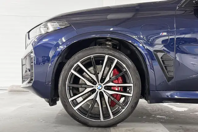 BMW X5 view 4