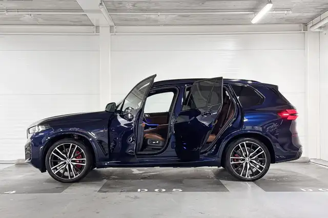 BMW X5 view 3