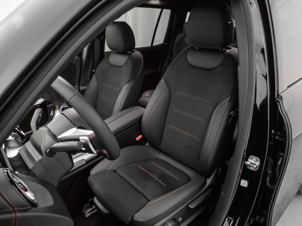 Mercedes-Benz EQB, миниатюра 10