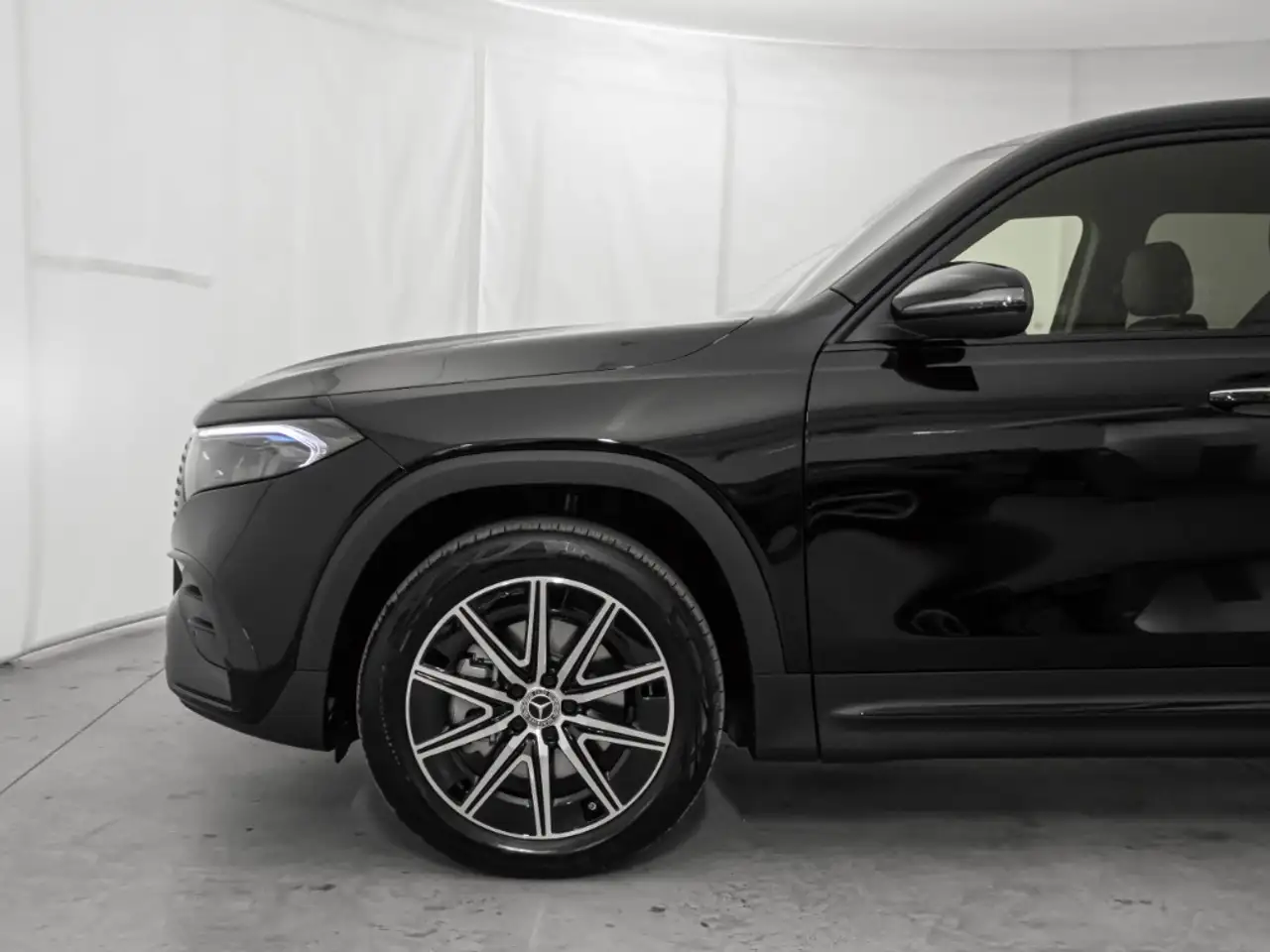 Mercedes-Benz EQB, миниатюра 4