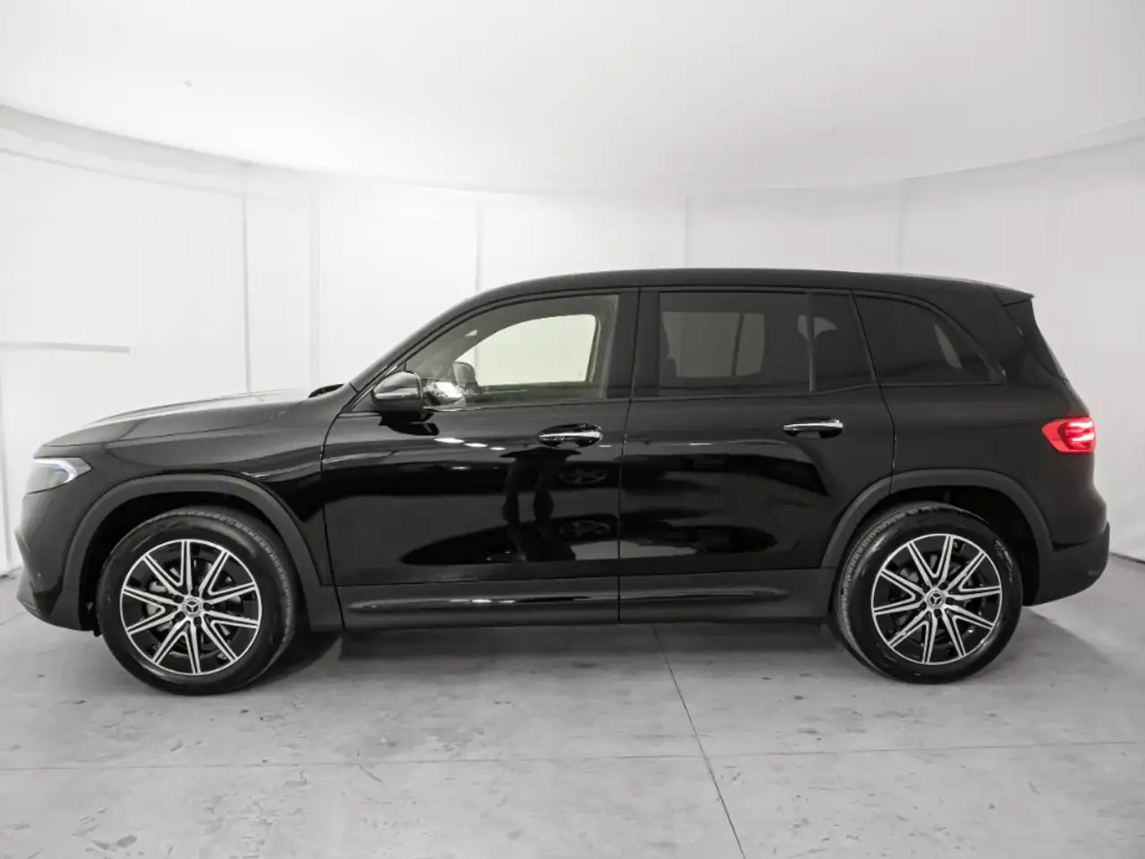 Mercedes-Benz EQB, миниатюра 5