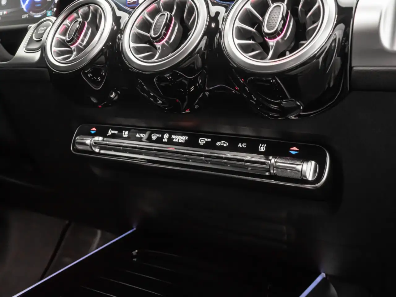 Mercedes-Benz EQB, миниатюра 19