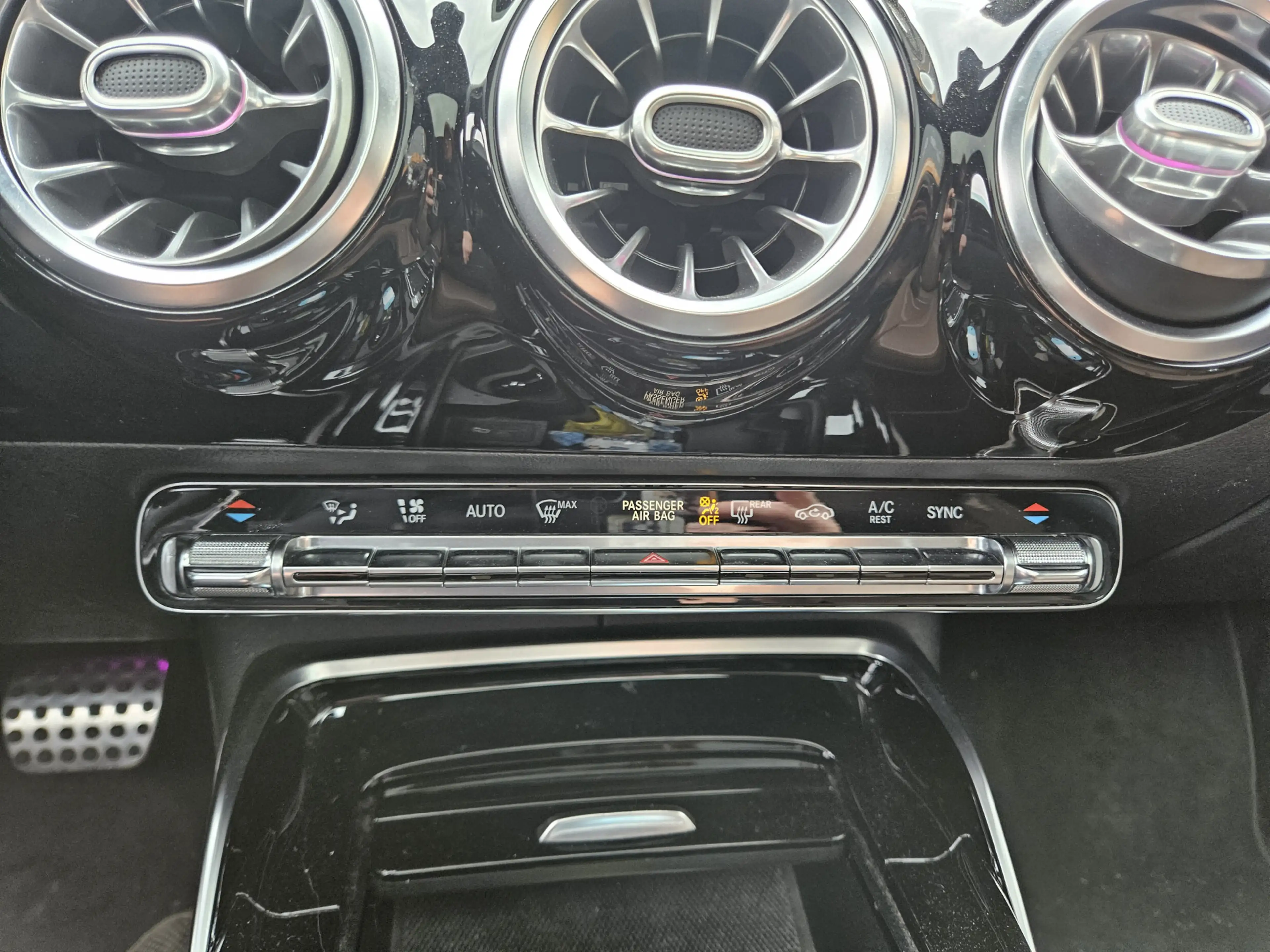 Mercedes-Benz CLA 35 AMG Shooting Brake 4MATIC Premium Plus (motor defect) — photo 25