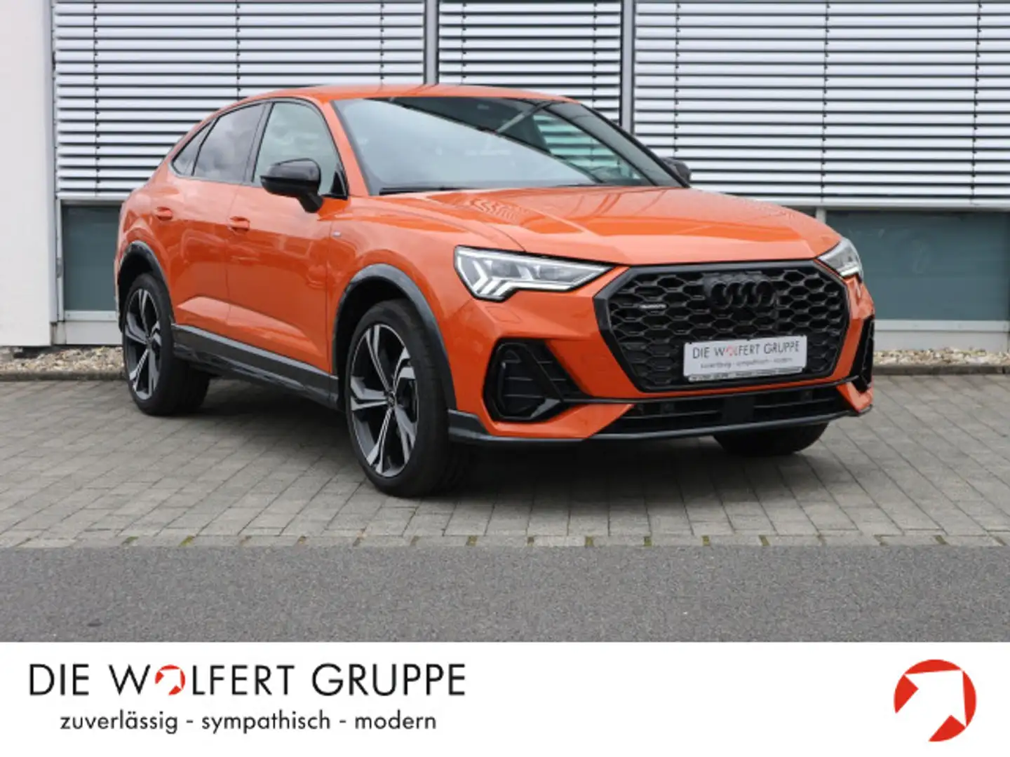 Audi Q3 40 TDI quattro S line MATRIX*CARPLA Orange - 1