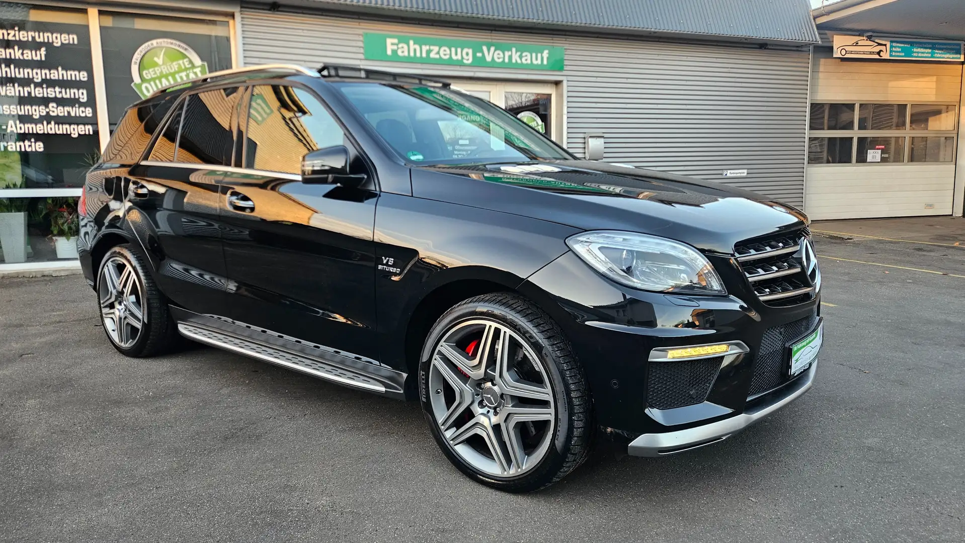 Mercedes-Benz ML 63 AMG 557PS 4Matic*Sommer+Garagen-Fzg.*durchgewartet*3t Schwarz - 2