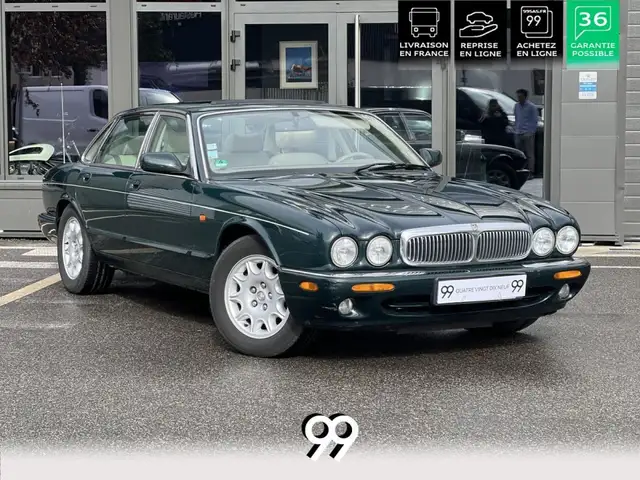 Jaguar XJ XJ8 4.0i V8 - BVA BERLINE Sovereign Courte - toit ouvrant - siège chauffant - livraison - rep