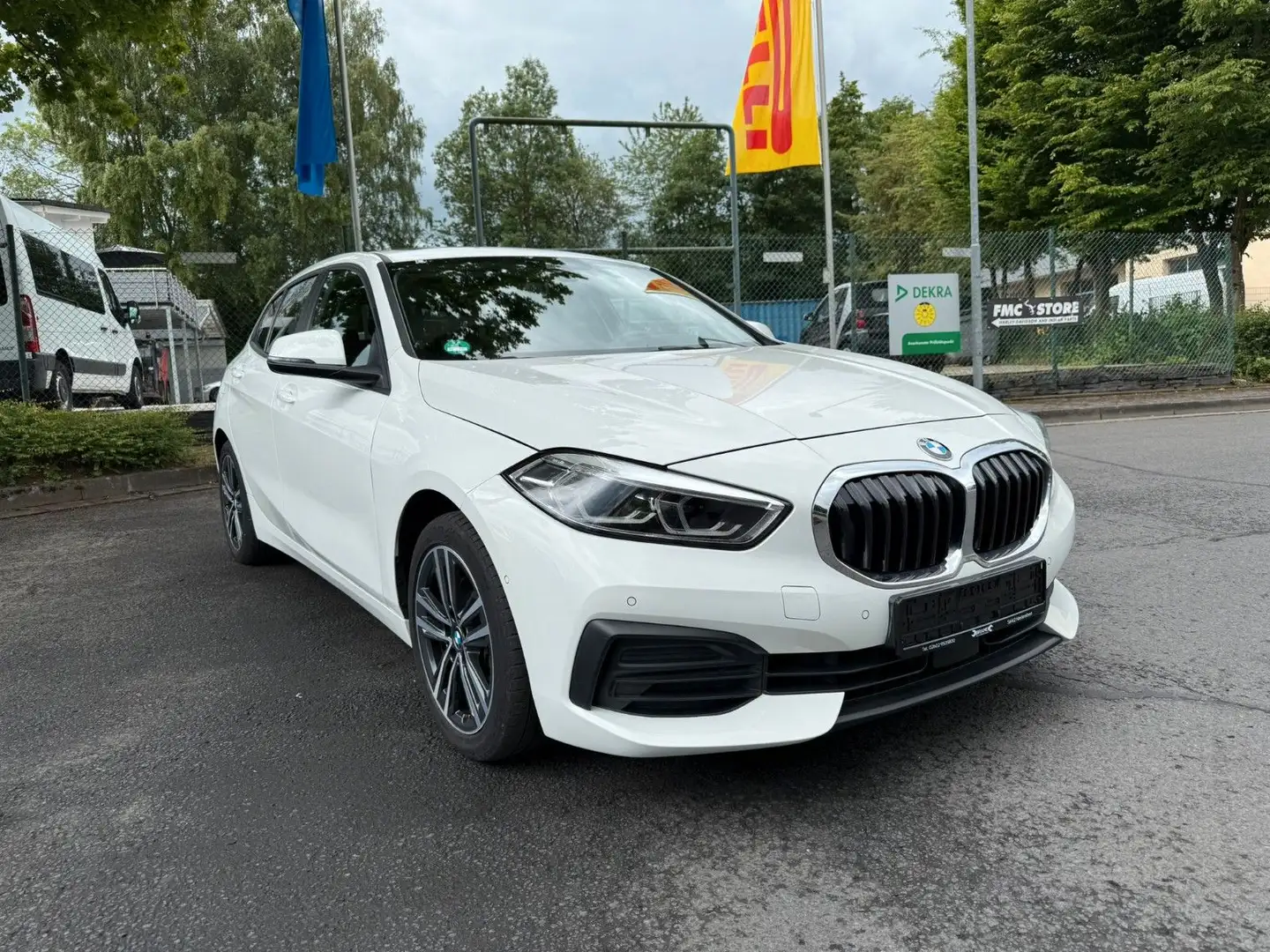BMW 118 d Lim Advantage*1Hand*8Fach*Service*GARANTIE* Blanco - 1