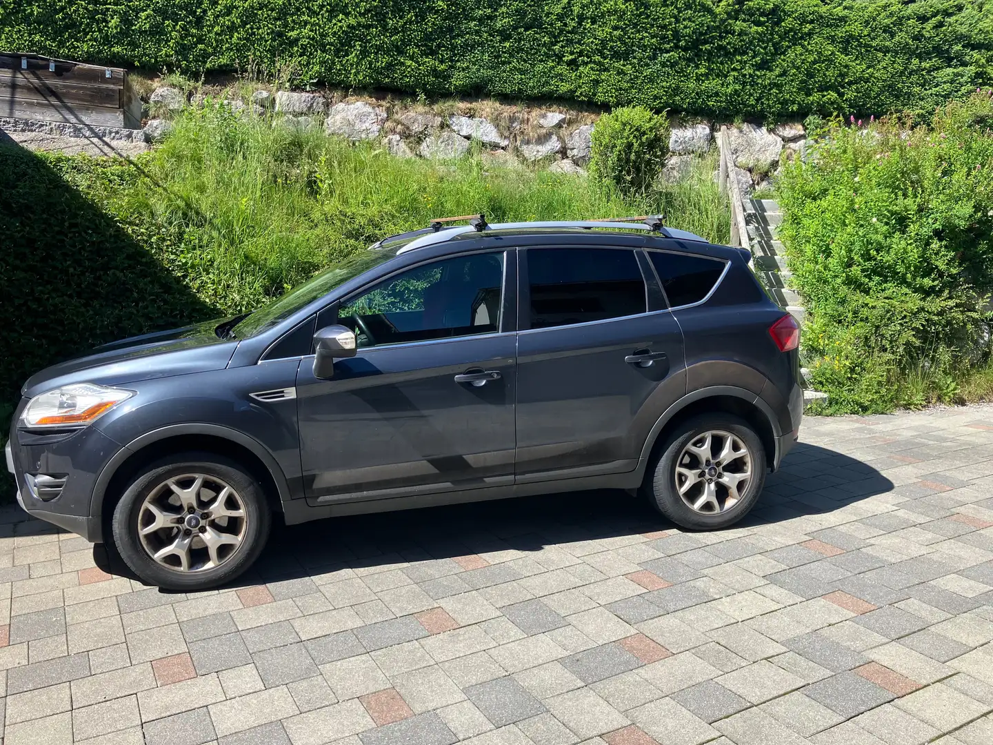 Ford Kuga Kuga 2,0 Trend 4x4 TDCI DPF Trend Grau - 2
