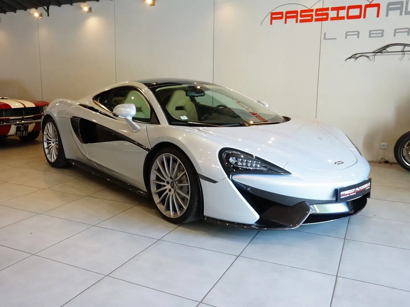 McLaren 570GT McLaren 570GT Coupé V8 3.8 570 ch Grau - 1
