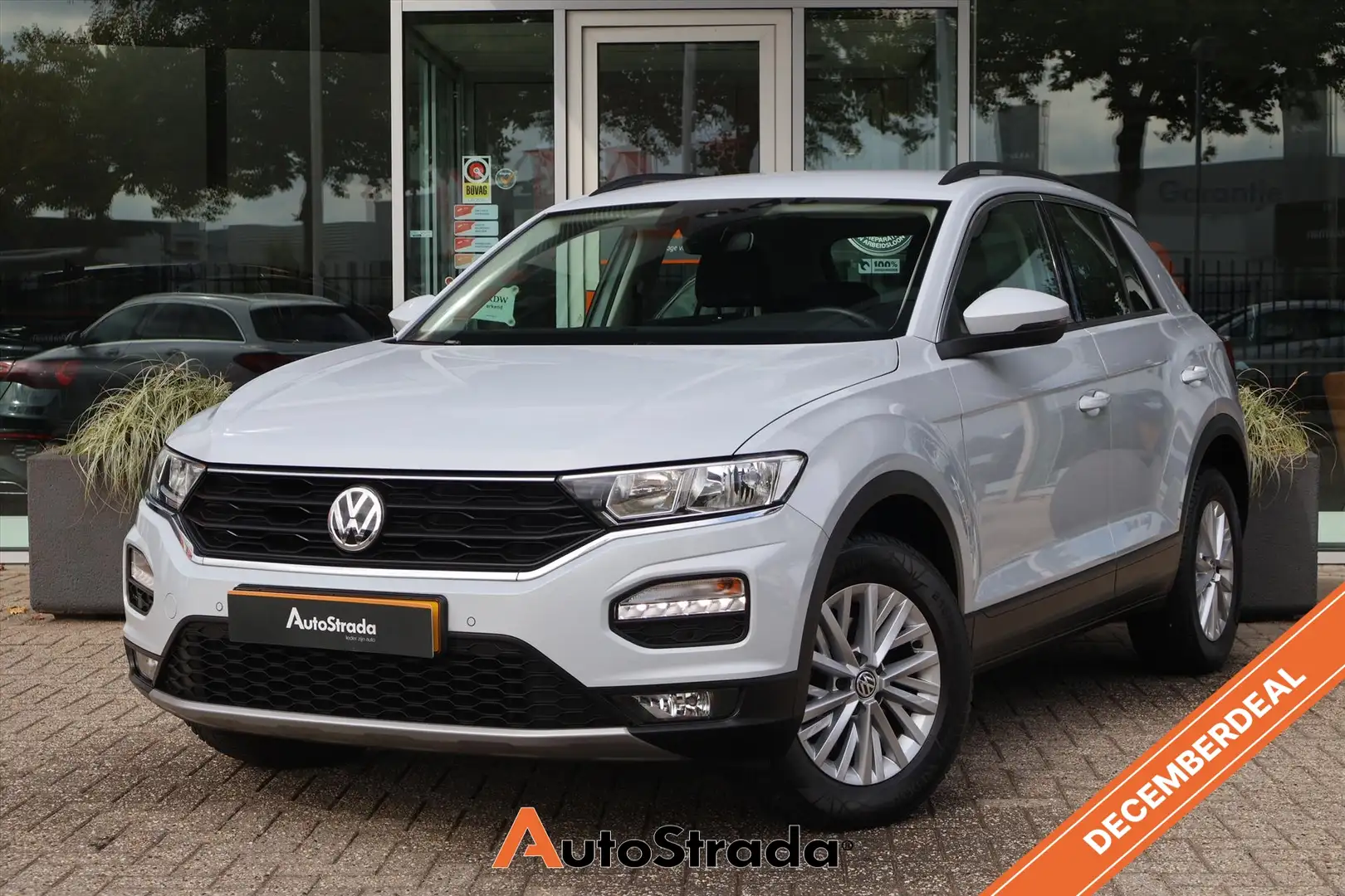 Volkswagen T-Roc 1.0 Style TSI 115pk | Navigatie | Adaptive Cruise Blanc - 1